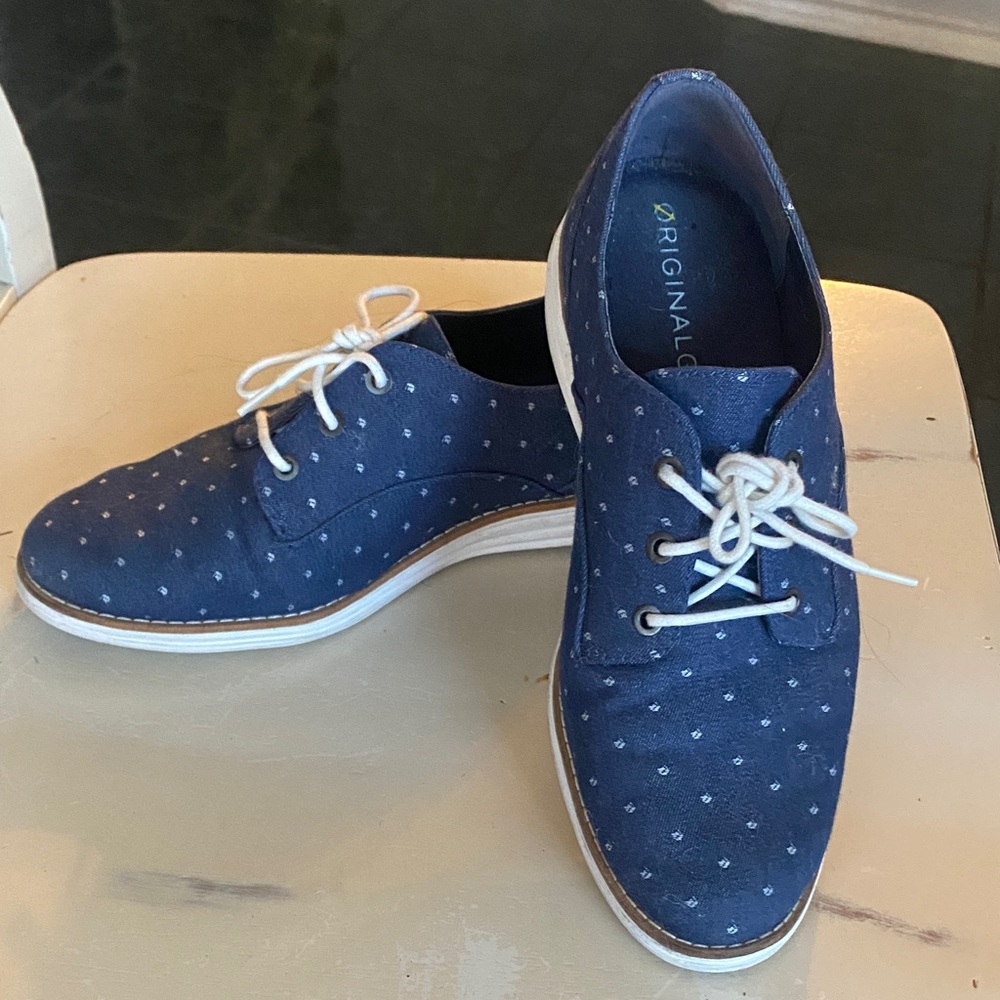 Women’s Cole Haan Navy Blue Oxford Shoes